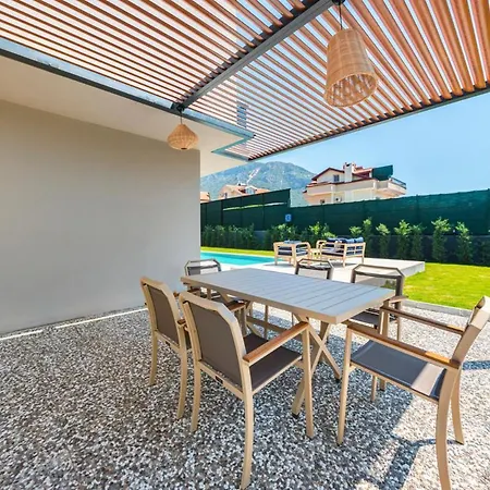 Iskenderun Sleeps 7 With Pool Air Con And Wifi Villa *